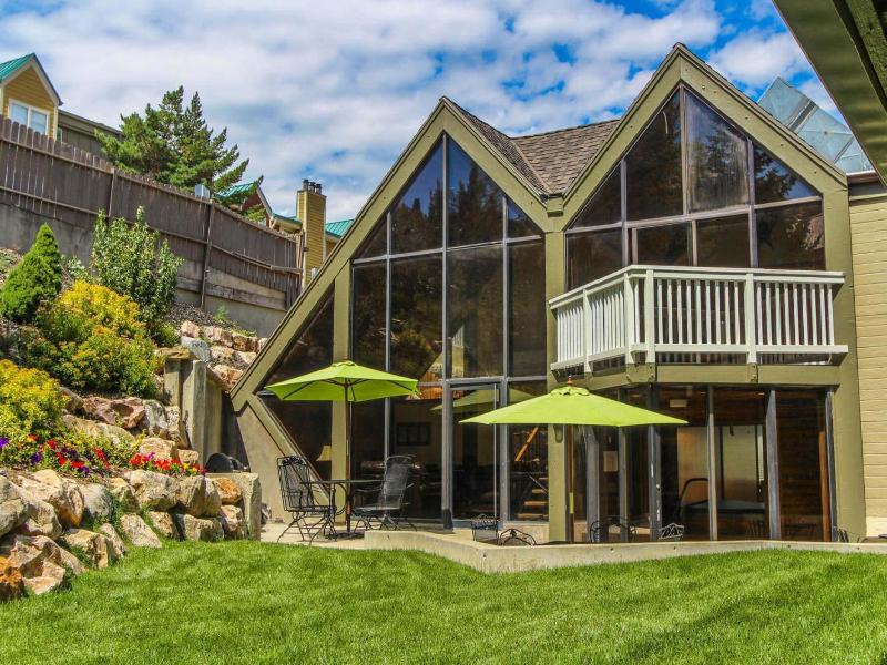 Skier's Lodge — general view
