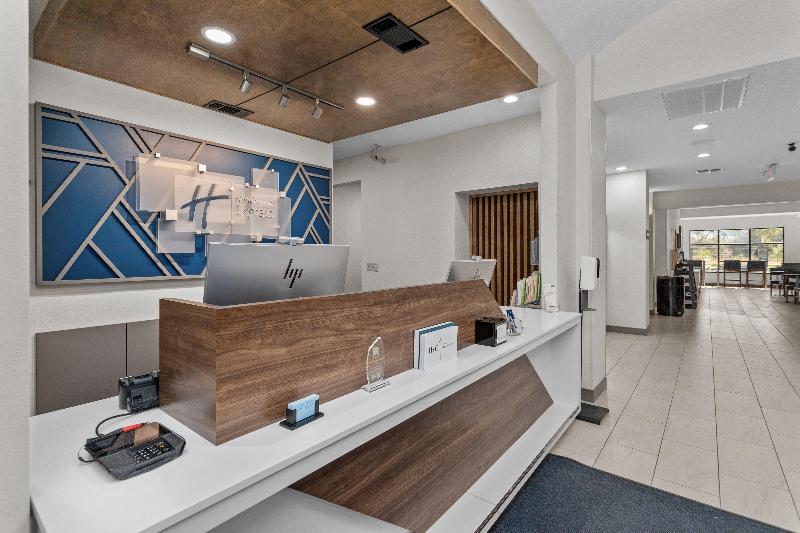 Holiday Inn Express Crockett image