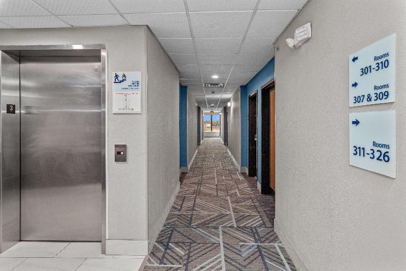 Holiday Inn Express Crockett image