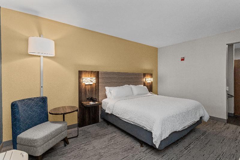 Holiday Inn Express Crockett image