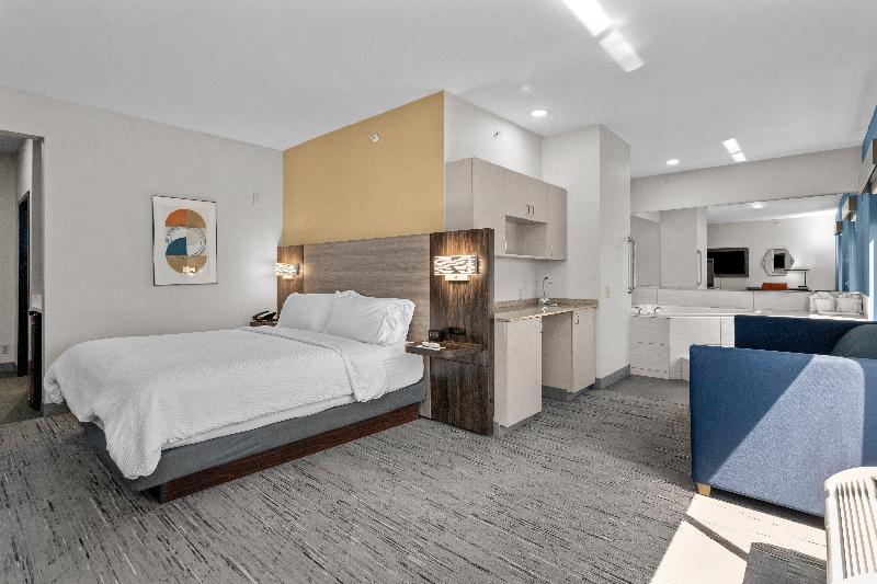 Holiday Inn Express Crockett image