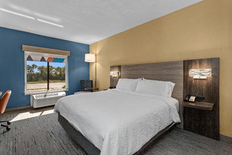 Holiday Inn Express Crockett image
