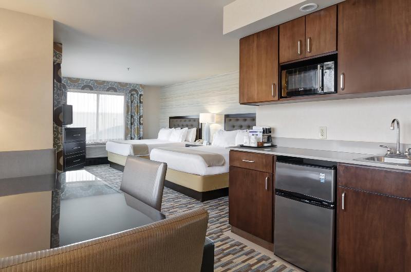 Holiday Inn Express Hotel & Suites Wareick-Provide photo 16