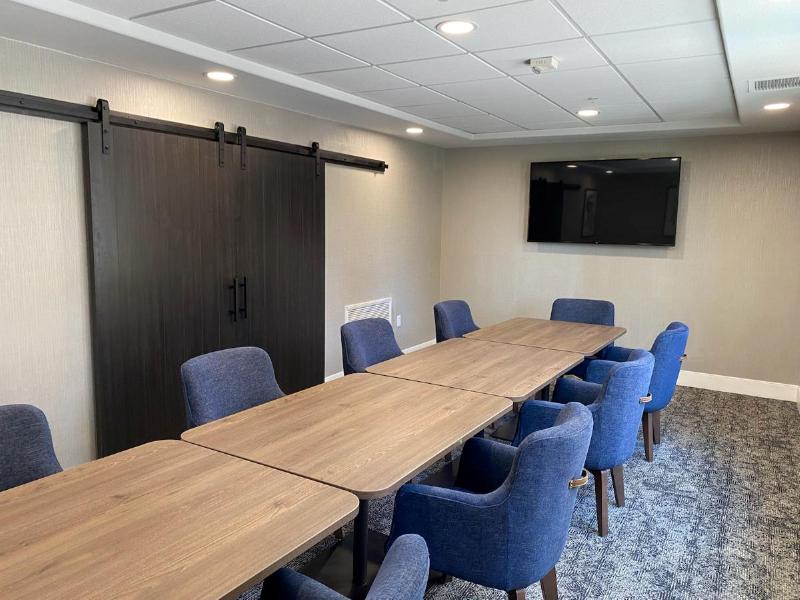Staybridge Suites Phoenix-Glendale image