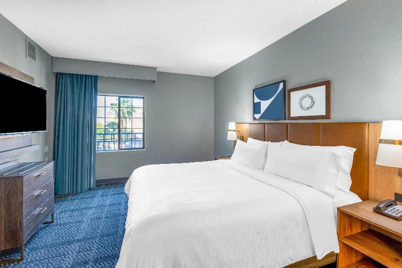 Staybridge Suites Phoenix-Glendale image