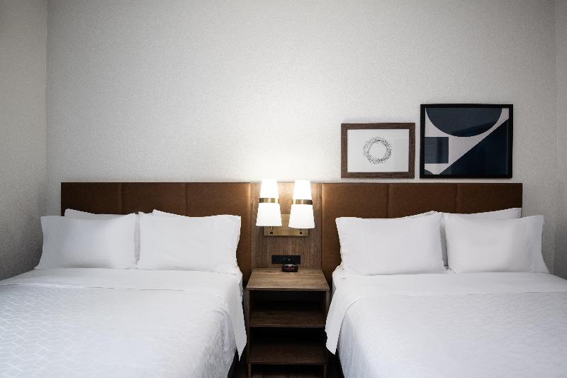 Staybridge Suites Phoenix-Glendale image