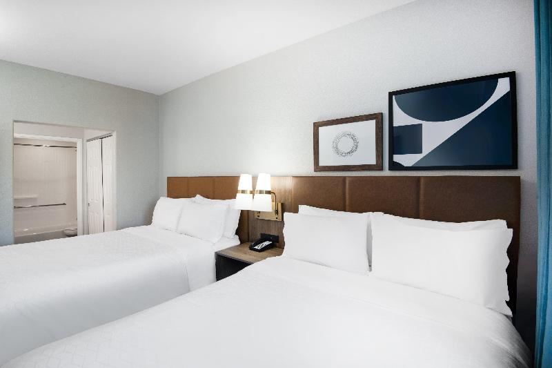 Staybridge Suites Phoenix-Glendale image