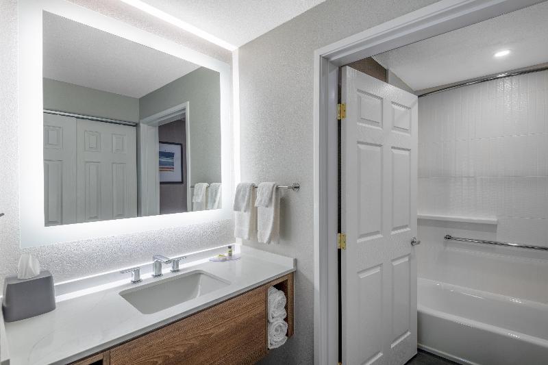 Staybridge Suites Phoenix-Glendale image