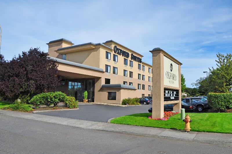 Oxford Suites Portland - Jantzen Beach image