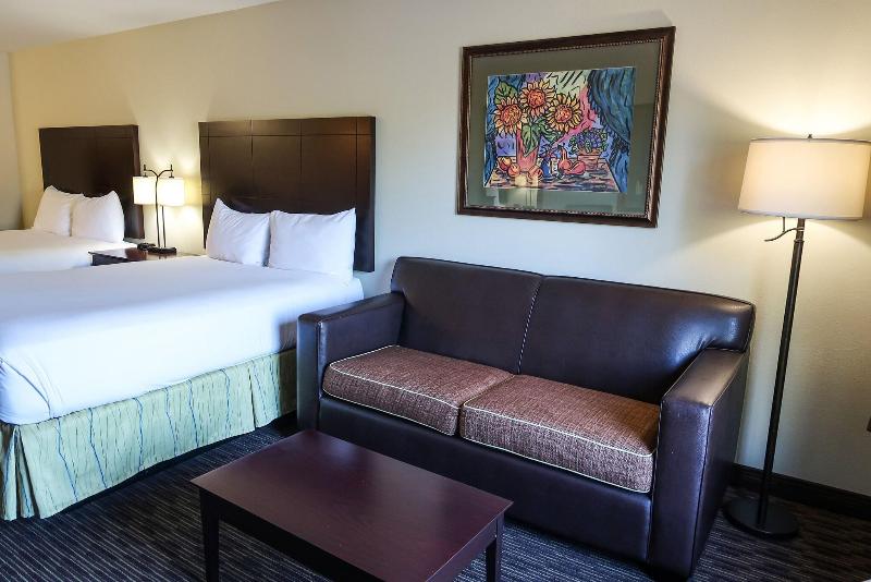 Oxford Suites Portland - Jantzen Beach image