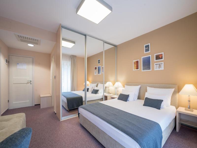 Hotel Zlatna Vala image