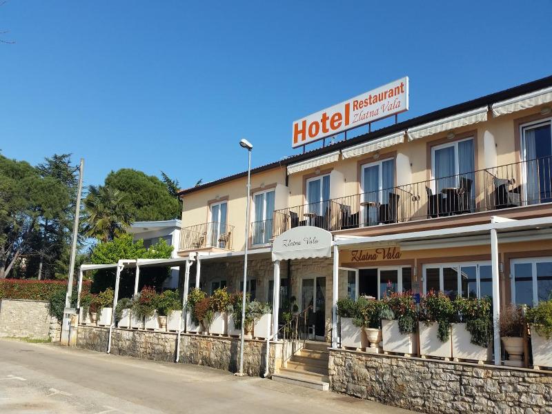 Hotel Zlatna Vala image
