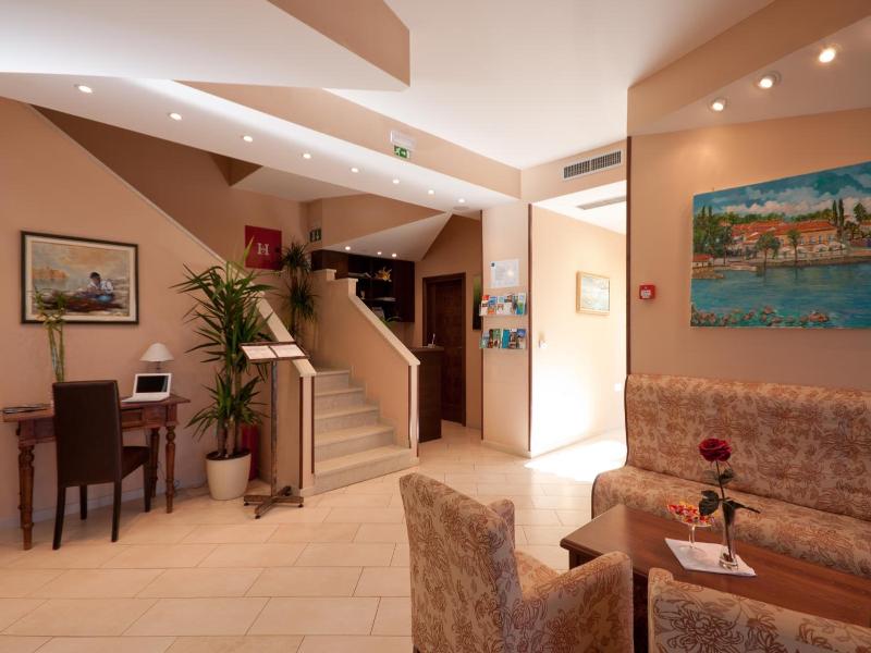 Hotel Zlatna Vala image