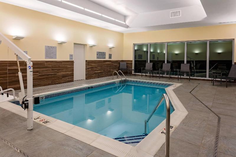 Fairfield Inn & Suites Port Clinton Waterfront