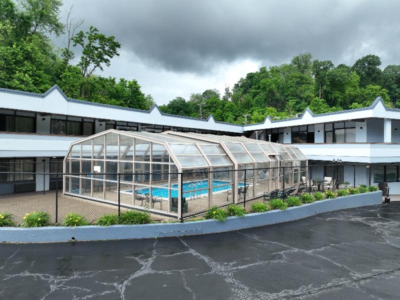 Days Inn By Wyndham Pittsburgh image