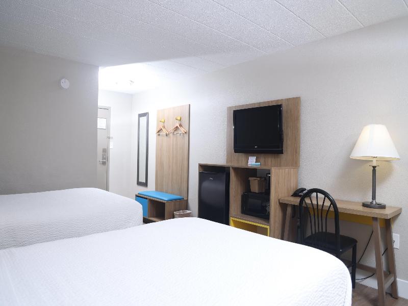 Days Inn By Wyndham Pittsburgh image