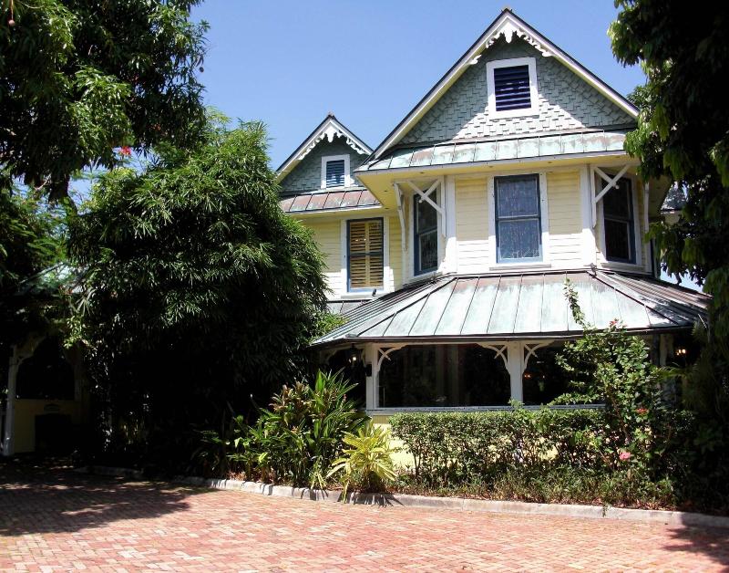 Sundy House-Kessler Collection