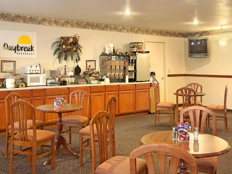 Days Inn by Wyndham Fordyce — restaurant