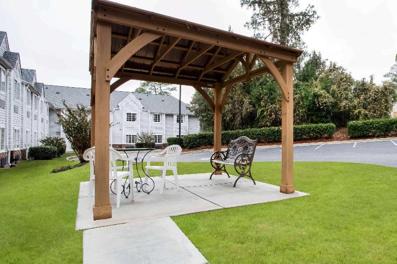Microtel Inn & Suites By Wyndham Southern Pines image