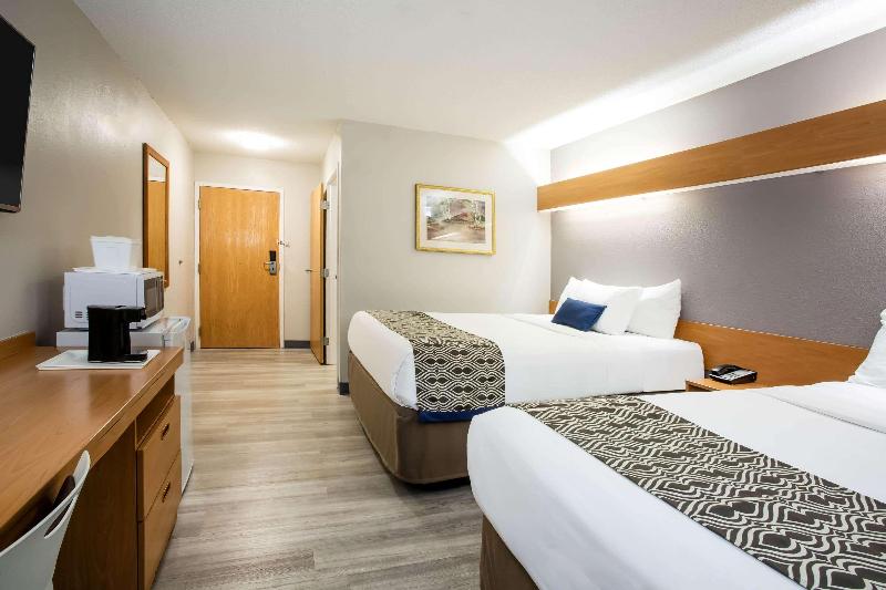 Microtel Inn & Suites By Wyndham Southern Pines image
