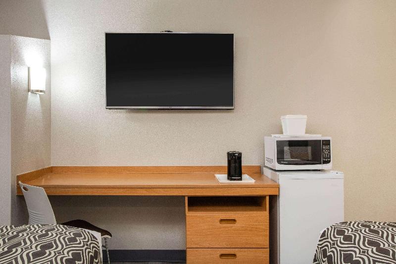 Microtel Inn & Suites By Wyndham Southern Pines image