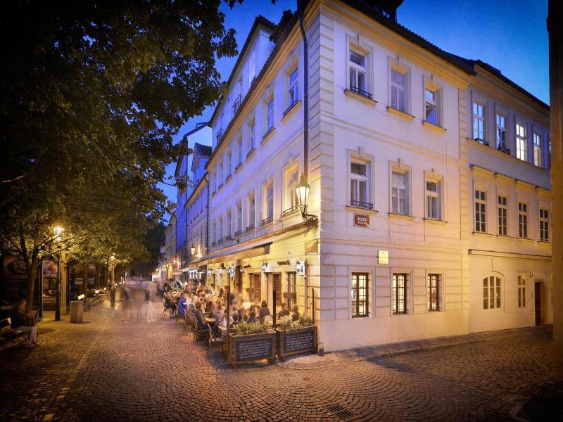Hotel At Golden Scissors image