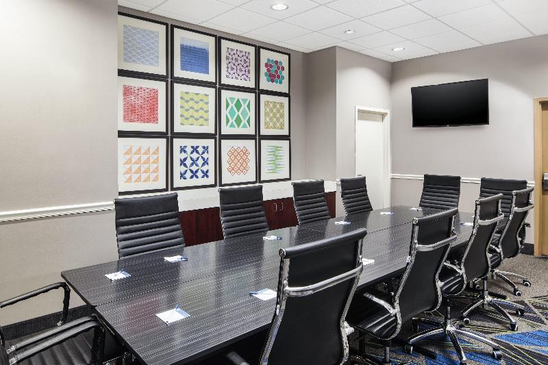 Holiday Inn Express & Suites Palatka Northwest IHG image