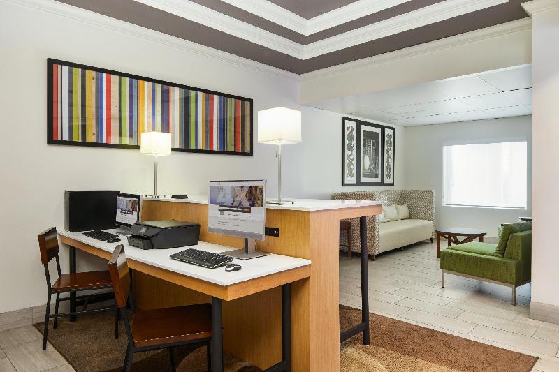 Holiday Inn Express & Suites Palatka Northwest IHG image