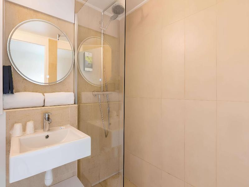 Sure Hotel by Best Western Plaisir image