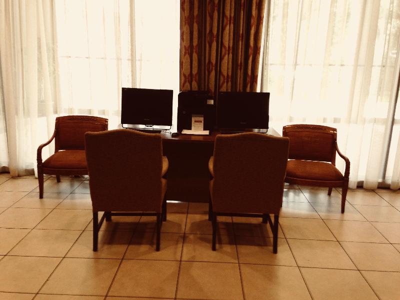 Holiday Inn & Suites Pittsfield-Berkshires