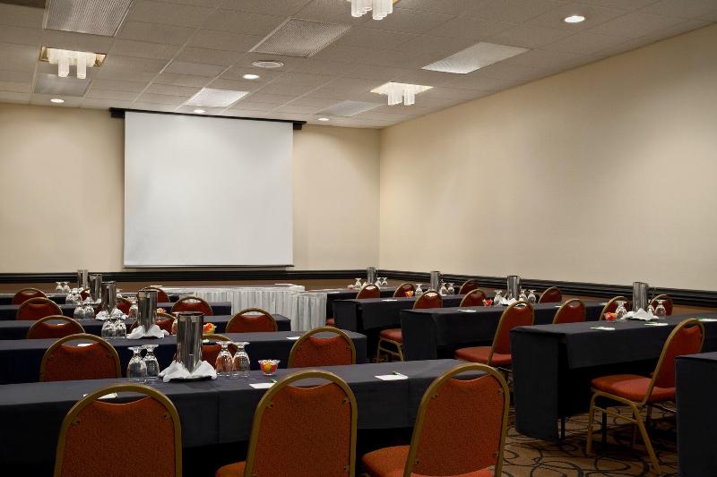 Holiday Inn Portland-Airport (I-205) By IHG image