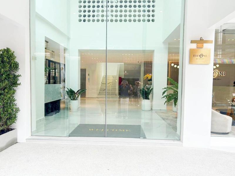 Bay Breeze Hotel Pattaya image
