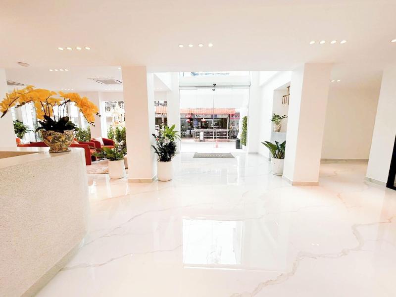 Bay Breeze Hotel Pattaya image