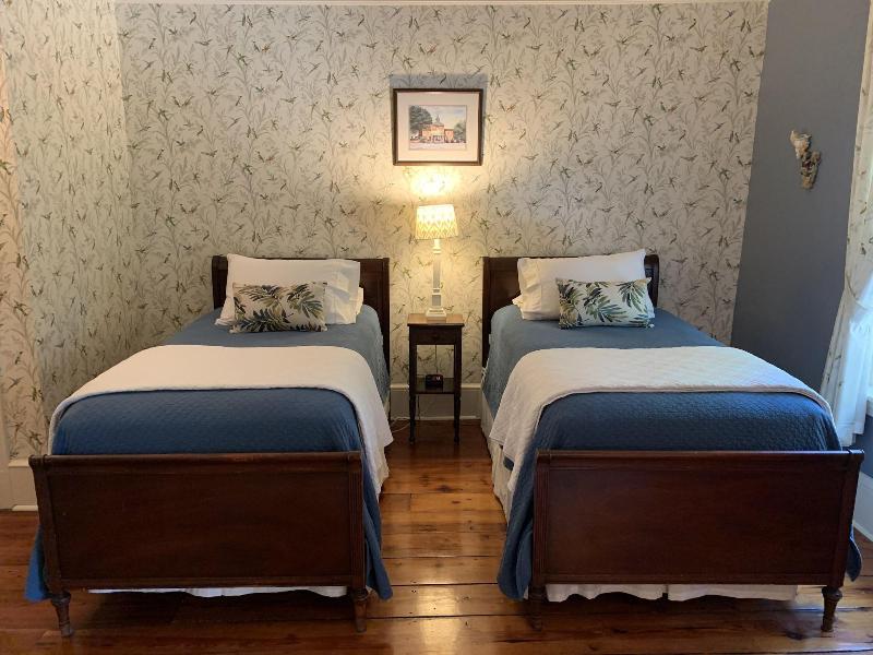 The Lily Inn - Burlington image
