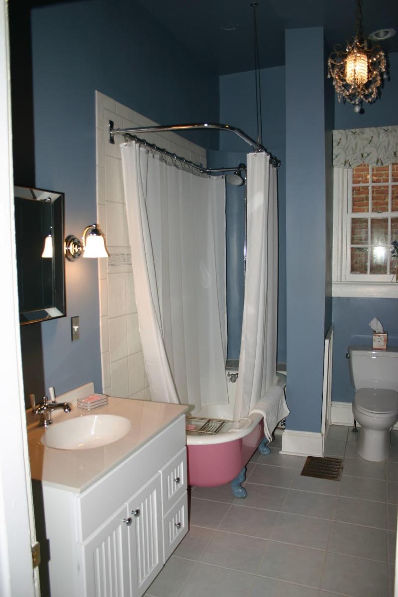 The Lily Inn - Burlington image