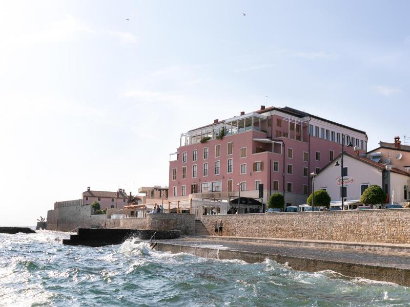 Rotonda image