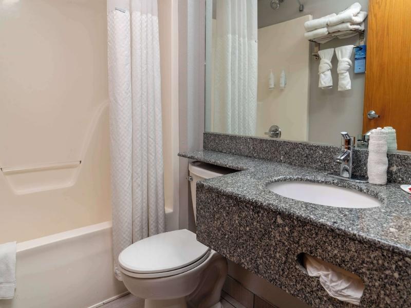 Microtel Inn & Suites By Wyndham Pigeon Forge image
