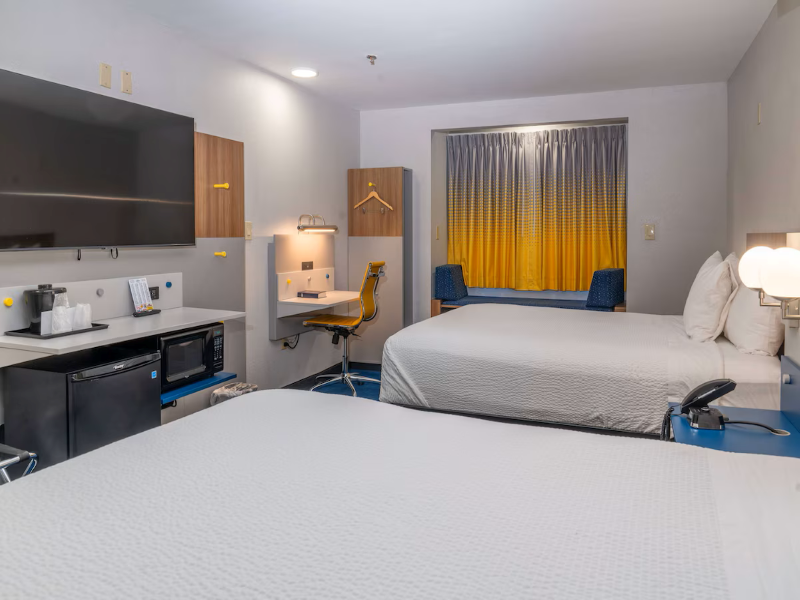 Microtel Inn & Suites By Wyndham Pigeon Forge image