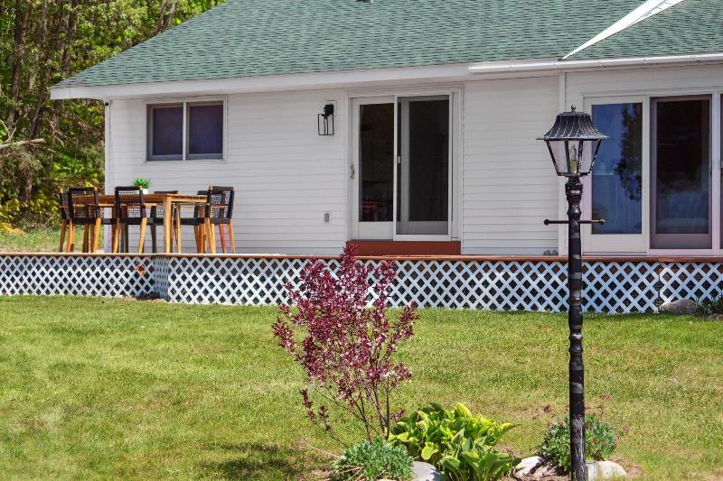 Bay Inn of Petoskey image