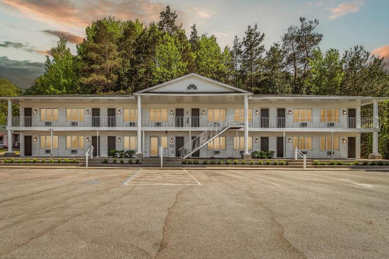 Bay Inn of Petoskey image