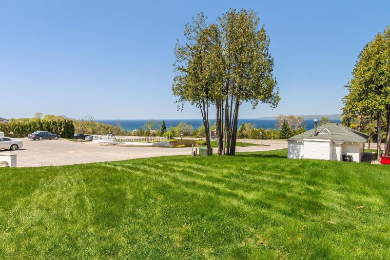 Bay Inn of Petoskey image
