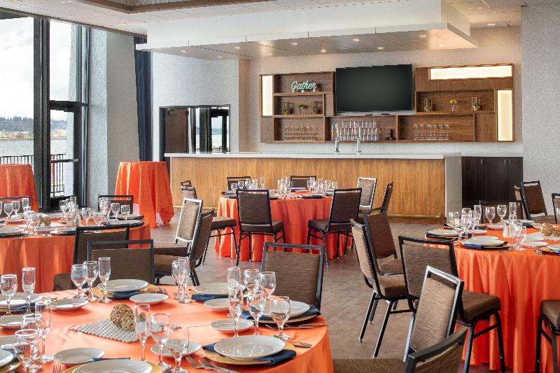 Holiday Inn Portland - Columbia Riverfront By IHG image