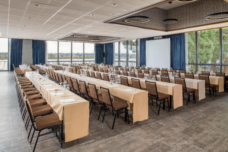 Holiday Inn Portland - Columbia Riverfront By IHG image