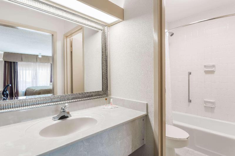 Clarion Inn Southern Pines - Pinehurst image