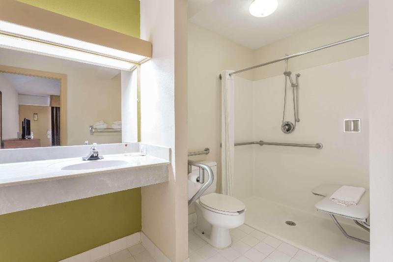 Clarion Inn Southern Pines - Pinehurst image