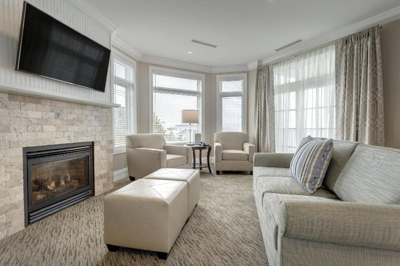 Renaissance Golf Resort - The Inn At Bay Harbor image
