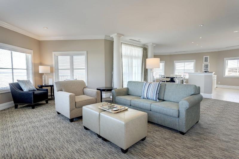 Renaissance Golf Resort - The Inn At Bay Harbor image