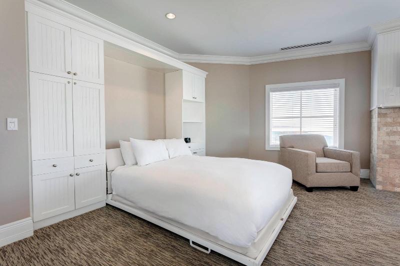 Renaissance Golf Resort - The Inn At Bay Harbor image