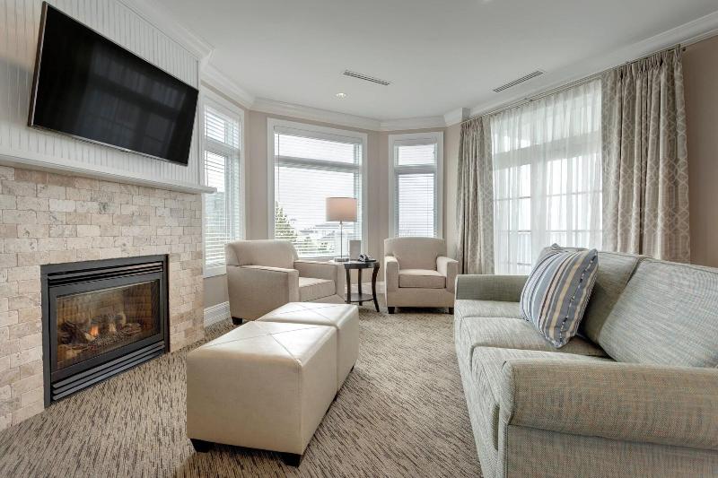 Renaissance Golf Resort - The Inn At Bay Harbor image