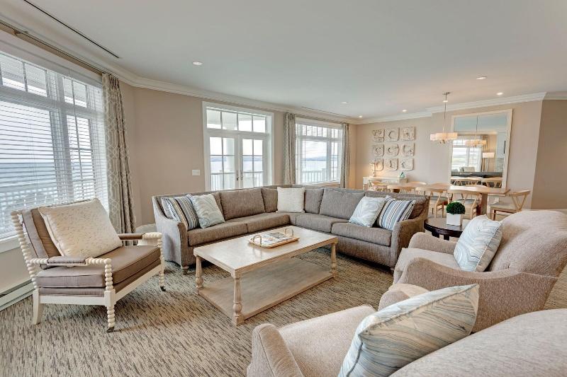 Renaissance Golf Resort - The Inn At Bay Harbor image